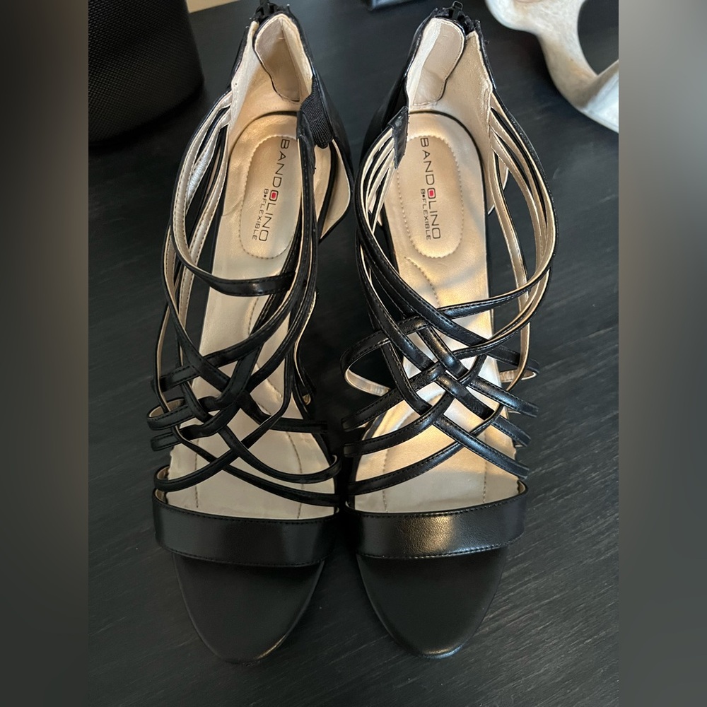 Bandolino Women's Black Strappy Heels